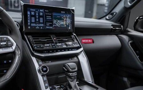 Toyota Land Cruiser, 2024 год, 12 300 000 рублей, 14 фотография