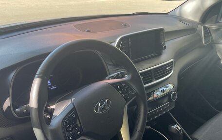 Hyundai Tucson III, 2019 год, 2 200 000 рублей, 4 фотография