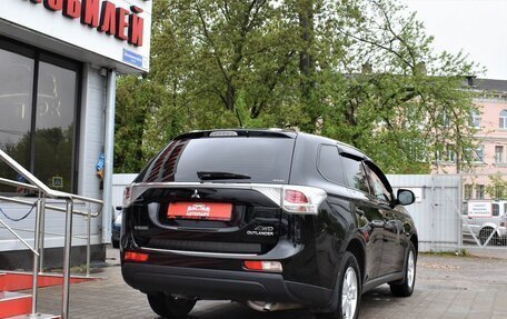 Mitsubishi Outlander III рестайлинг 3, 2013 год, 1 379 000 рублей, 3 фотография