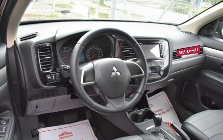 Mitsubishi Outlander III рестайлинг 3, 2013 год, 1 379 000 рублей, 8 фотография