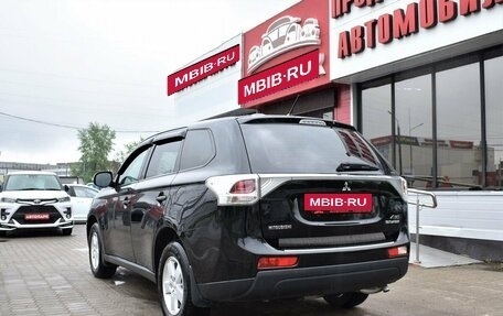 Mitsubishi Outlander III рестайлинг 3, 2013 год, 1 379 000 рублей, 6 фотография