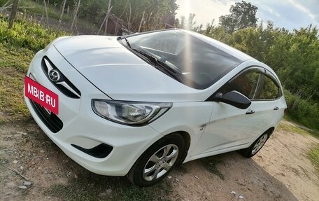 Hyundai Solaris II рестайлинг, 2013 год, 830 000 рублей, 4 фотография