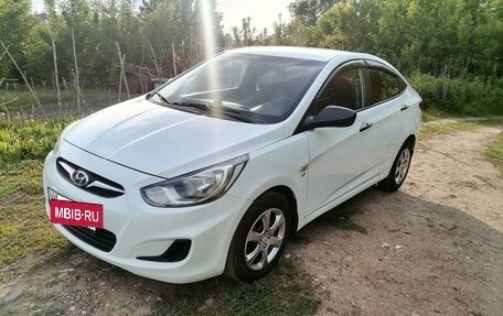 Hyundai Solaris II рестайлинг, 2013 год, 830 000 рублей, 6 фотография