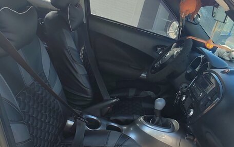 Nissan Juke II, 2011 год, 850 000 рублей, 9 фотография