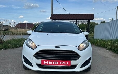 Ford Fiesta, 2015 год, 950 000 рублей, 2 фотография