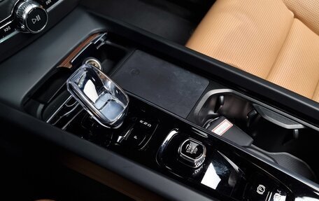 Volvo XC60 II, 2022 год, 3 402 000 рублей, 5 фотография