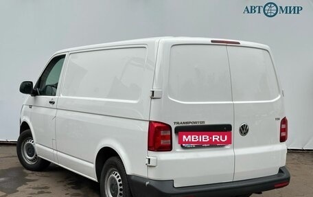 Volkswagen Transporter T6 рестайлинг, 2016 год, 2 315 000 рублей, 7 фотография