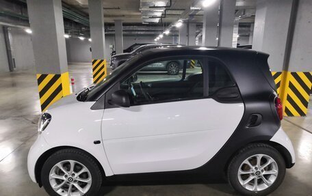Smart Fortwo III, 2018 год, 1 650 000 рублей, 2 фотография