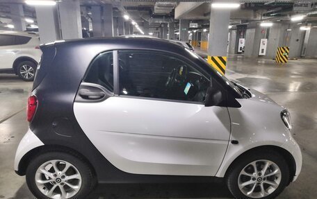 Smart Fortwo III, 2018 год, 1 650 000 рублей, 3 фотография