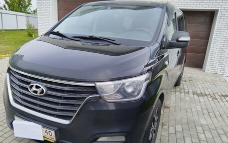 Hyundai Grand Starex Grand Starex I рестайлинг 2, 2019 год, 3 500 000 рублей, 6 фотография