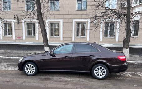 Mercedes-Benz E-Класс, 2010 год, 1 200 000 рублей, 4 фотография