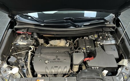 Mitsubishi Outlander III рестайлинг 3, 2019 год, 2 250 000 рублей, 7 фотография