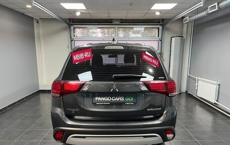 Mitsubishi Outlander III рестайлинг 3, 2019 год, 2 250 000 рублей, 5 фотография