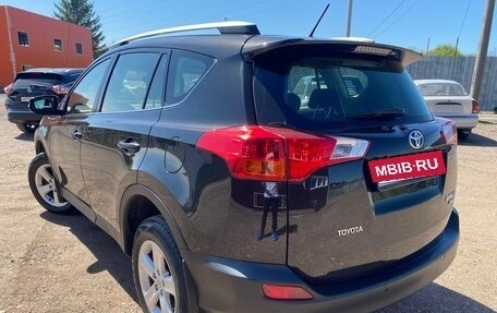 Toyota RAV4, 2014 год, 1 915 000 рублей, 4 фотография