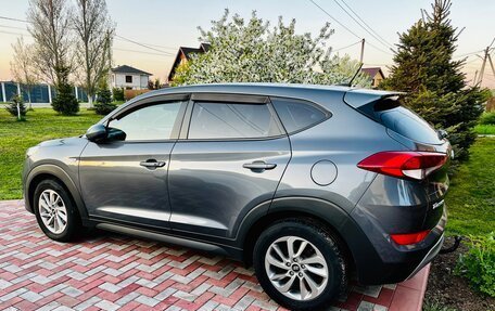 Hyundai Tucson III, 2017 год, 1 890 000 рублей, 2 фотография