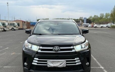 Toyota Highlander III, 2021 год, 2 730 446 рублей, 2 фотография