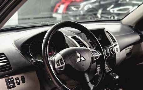 Mitsubishi Pajero Sport II рестайлинг, 2012 год, 1 785 000 рублей, 9 фотография