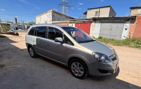 Opel Zafira B, 2011 год, 685 000 рублей, 3 фотография