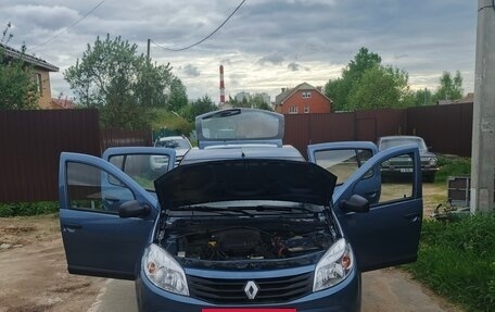 Renault Sandero I, 2011 год, 699 999 рублей, 2 фотография