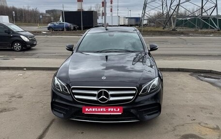 Mercedes-Benz E-Класс, 2019 год, 3 800 000 рублей, 4 фотография