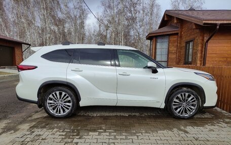 Toyota Highlander, 2020 год, 5 325 000 рублей, 3 фотография
