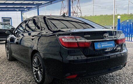 Toyota Camry, 2017 год, 1 999 000 рублей, 3 фотография