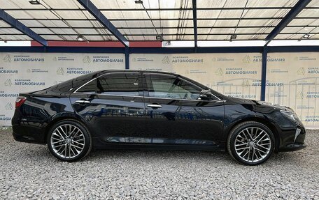 Toyota Camry, 2017 год, 1 999 000 рублей, 6 фотография