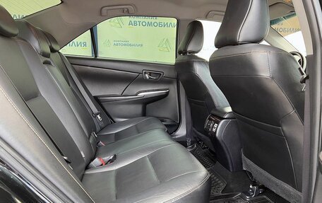Toyota Camry, 2017 год, 1 999 000 рублей, 10 фотография