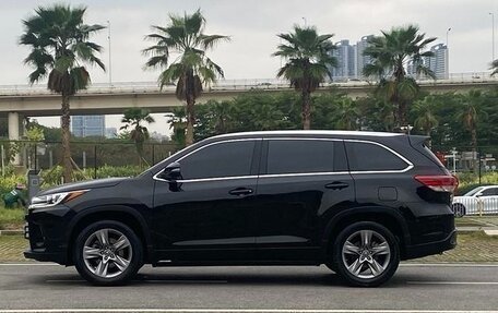 Toyota Highlander III, 2021 год, 2 820 446 рублей, 2 фотография