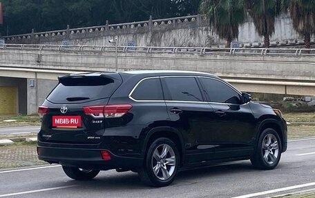 Toyota Highlander III, 2021 год, 2 820 446 рублей, 7 фотография