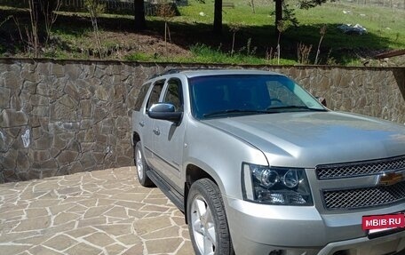 Chevrolet Tahoe III, 2011 год, 2 790 000 рублей, 2 фотография