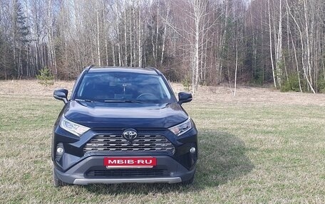Toyota RAV4, 2020 год, 3 500 000 рублей, 3 фотография