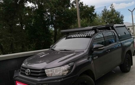 Toyota Hilux VIII, 2015 год, 3 700 000 рублей, 2 фотография