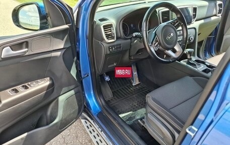 KIA Sportage IV рестайлинг, 2018 год, 2 160 000 рублей, 2 фотография
