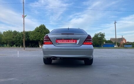 Mercedes-Benz C-Класс, 2005 год, 990 000 рублей, 4 фотография