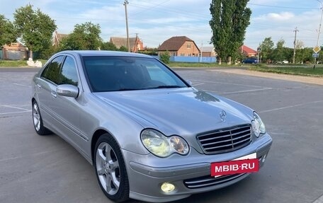 Mercedes-Benz C-Класс, 2005 год, 990 000 рублей, 17 фотография