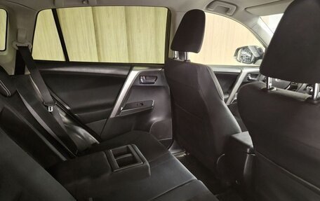 Toyota RAV4, 2016 год, 2 400 000 рублей, 12 фотография