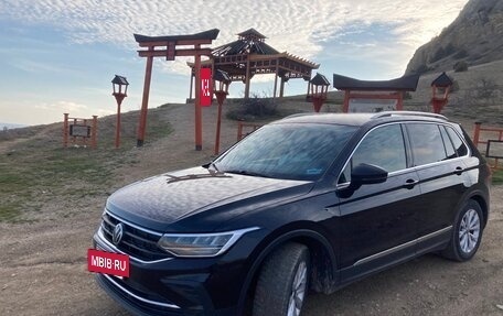 Volkswagen Tiguan II, 2020 год, 2 555 000 рублей, 3 фотография