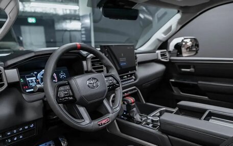 Toyota Tundra, 2024 год, 11 600 000 рублей, 13 фотография
