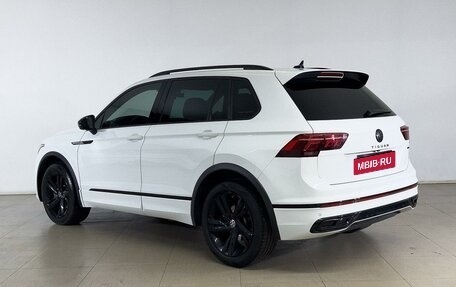 Volkswagen Tiguan II, 2021 год, 3 751 200 рублей, 2 фотография