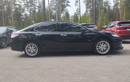 Toyota Camry, 2020 год, 3 900 000 рублей, 4 фотография