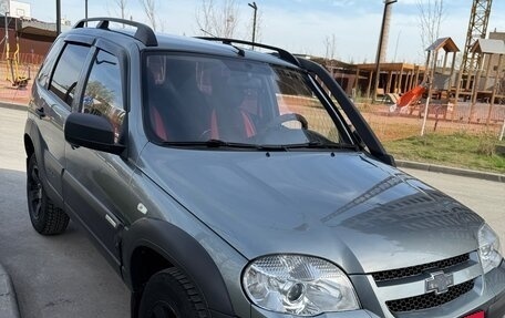 Chevrolet Niva I рестайлинг, 2015 год, 585 000 рублей, 3 фотография