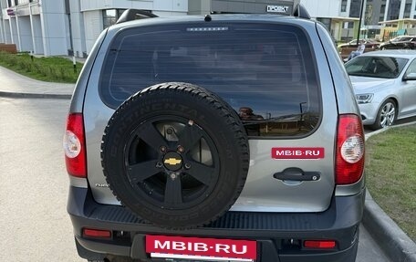 Chevrolet Niva I рестайлинг, 2015 год, 585 000 рублей, 5 фотография