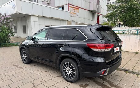 Toyota Highlander III, 2016 год, 4 430 000 рублей, 2 фотография