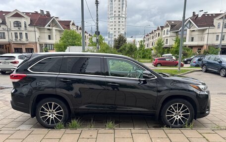 Toyota Highlander III, 2016 год, 4 430 000 рублей, 8 фотография