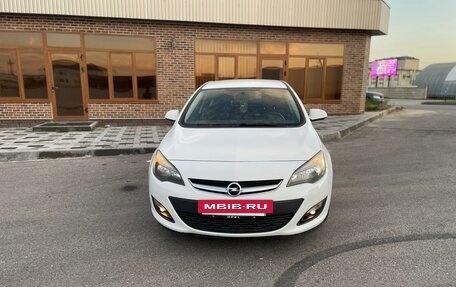 Opel Astra J, 2014 год, 1 050 000 рублей, 4 фотография