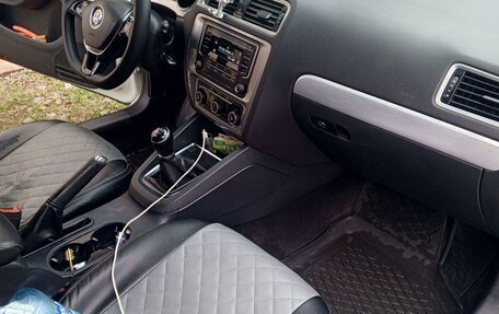 Volkswagen Jetta VI, 2017 год, 900 000 рублей, 6 фотография