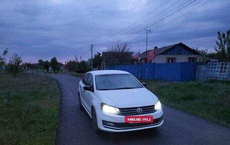 Volkswagen Polo VI (EU Market), 2018 год, 700 000 рублей, 3 фотография