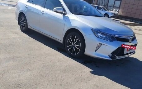 Toyota Camry, 2017 год, 2 600 000 рублей, 2 фотография