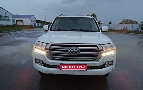 Toyota Land Cruiser 200, 2020 год, 5 650 000 рублей, 5 фотография